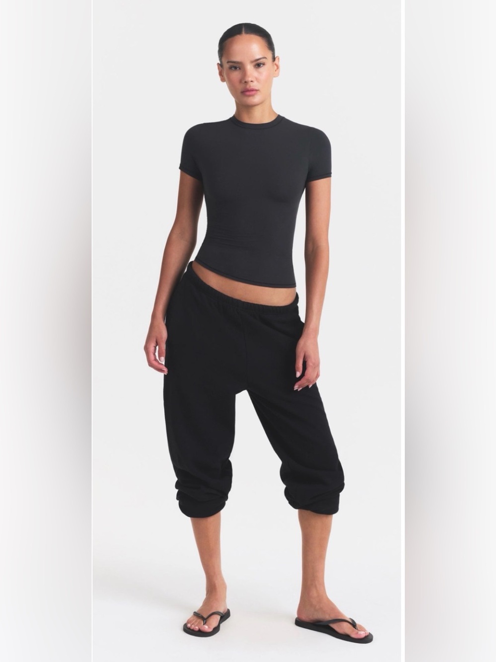 SKIMS Soft Smoothing Seamless T-Shirt in Eclipse